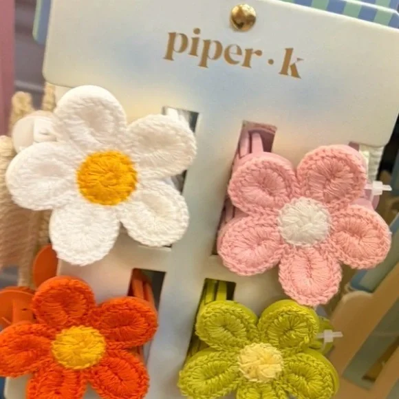 NWT 💚🧡🩷 Piper K Hair Claw Clips set of 4 flowers knitted crochet - Picture 3 of 14